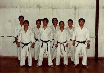 Mestres Sagara (SP)-Uriu (RJ)-Nishiyama (EUA)-Higashino (Brasília)-Mori (EUA)-Sasaki (SP)-Inoki (irmão do Sagara-RJ) e Tanaka (RJ)